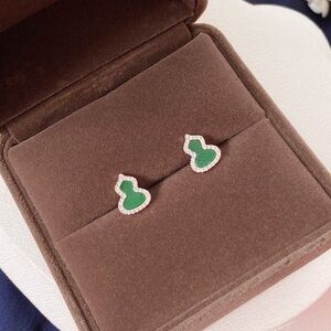 Elegant Green Drop Earrings